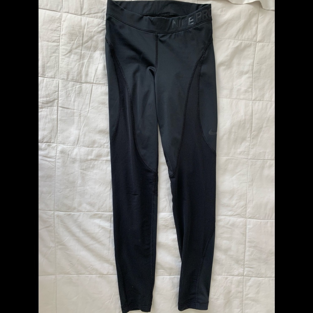 Women’s Nike Pro black mesh leggings